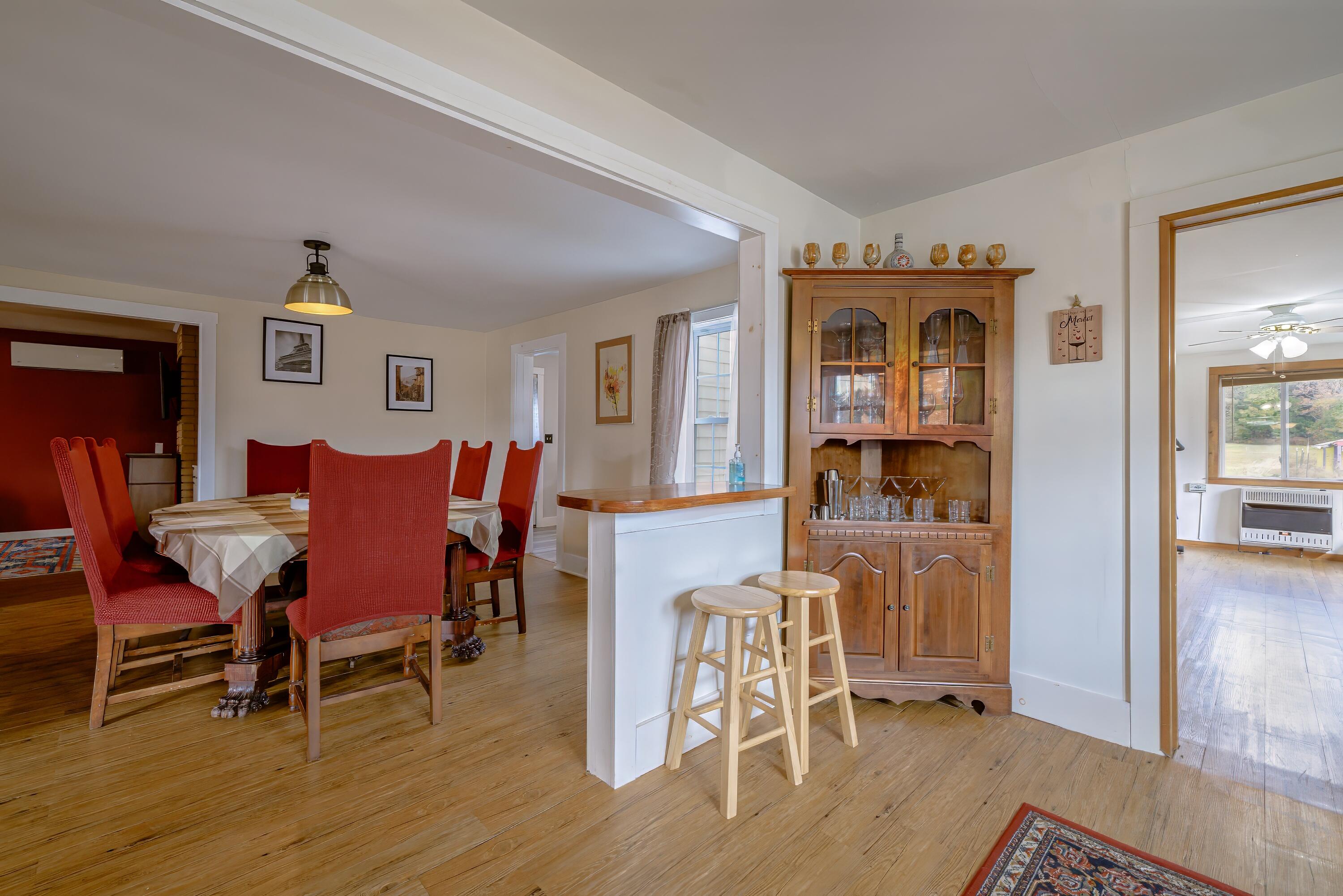 2702 Us Highway 1 Sullivan ME 04664