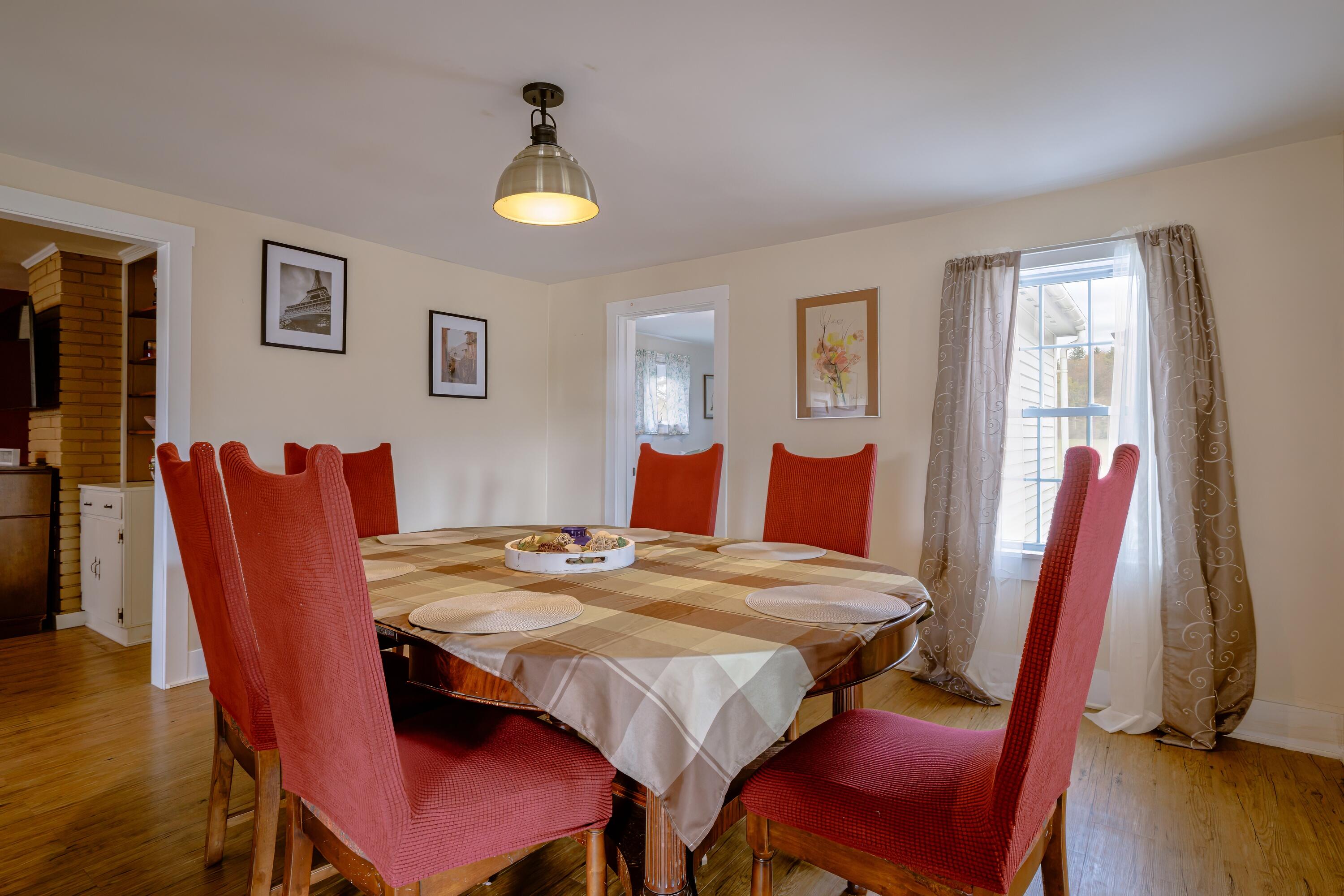 2702 Us Highway 1 Sullivan ME 04664