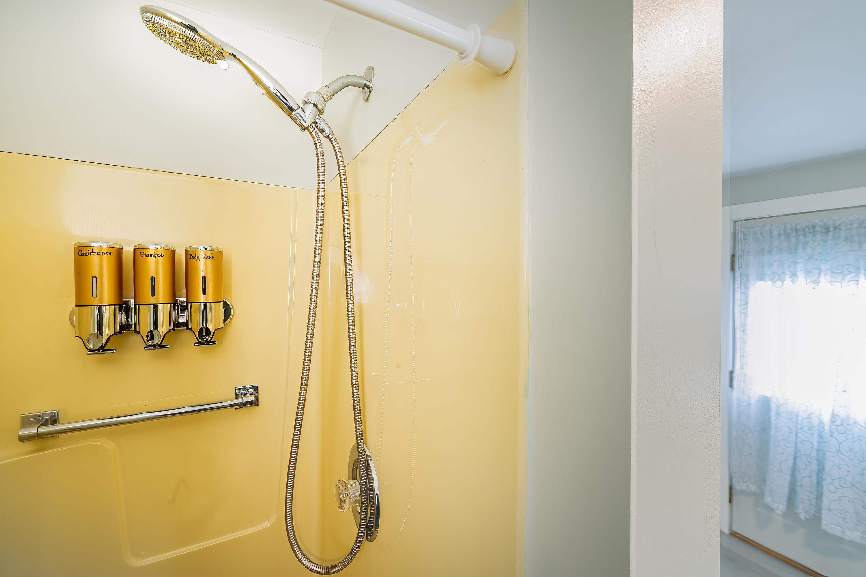 2702 Us Highway 1 Sullivan ME 04664