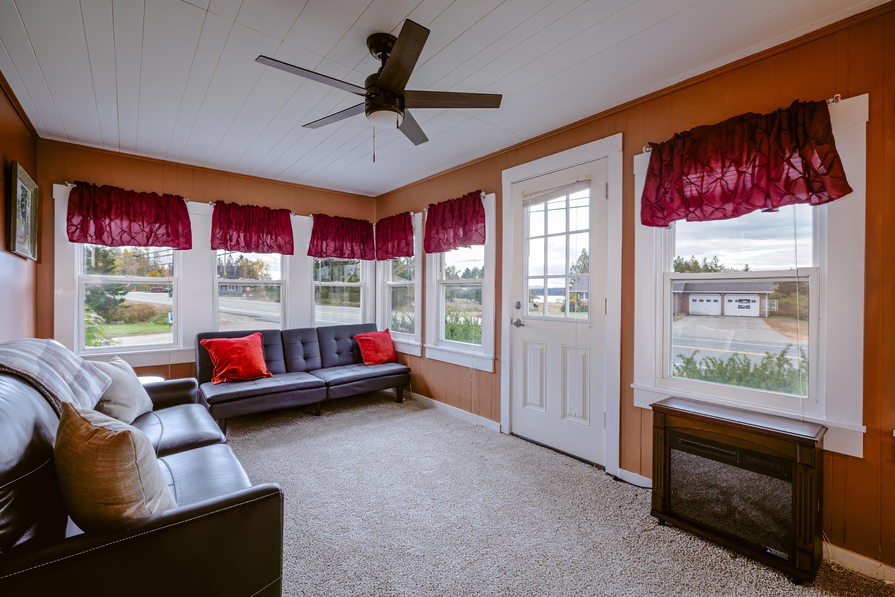 2702 Us Highway 1 Sullivan ME 04664