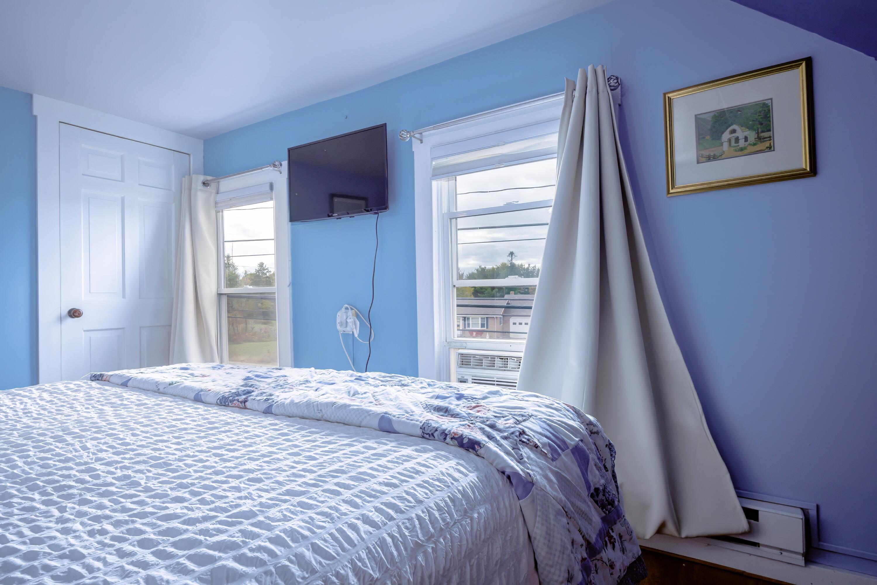 2702 Us Highway 1 Sullivan ME 04664