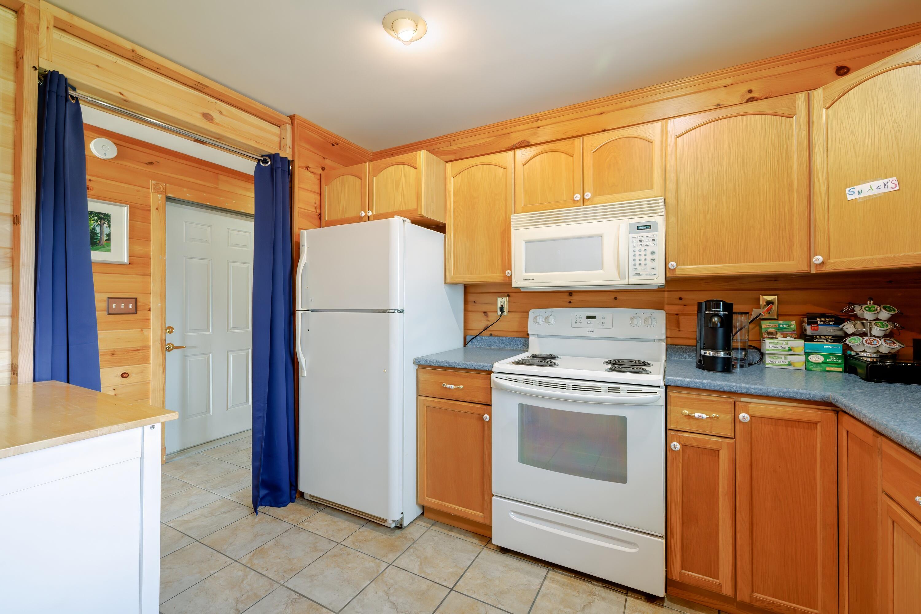 2702 Us Highway 1 Sullivan ME 04664