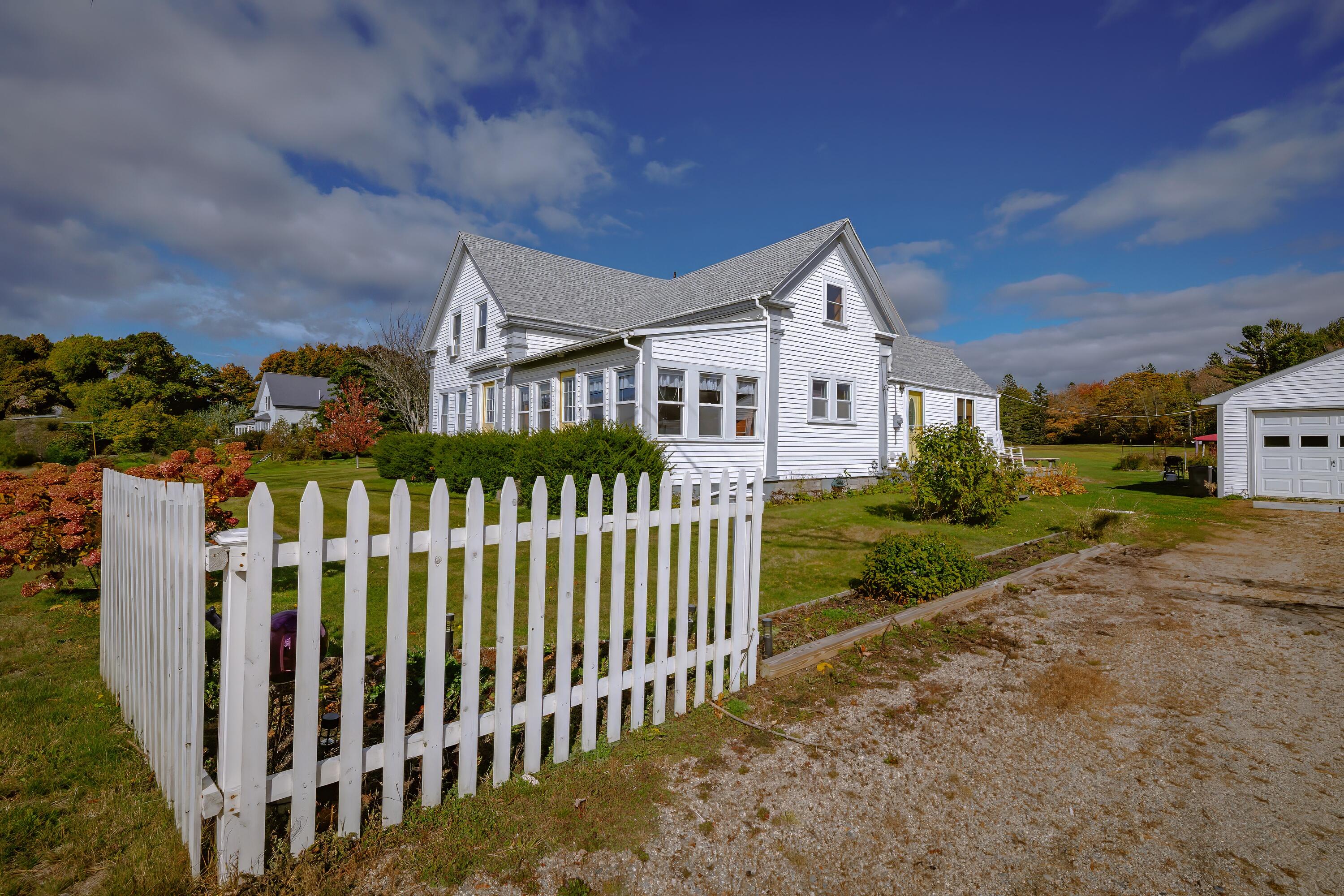 2702 Us Highway 1 Sullivan ME 04664