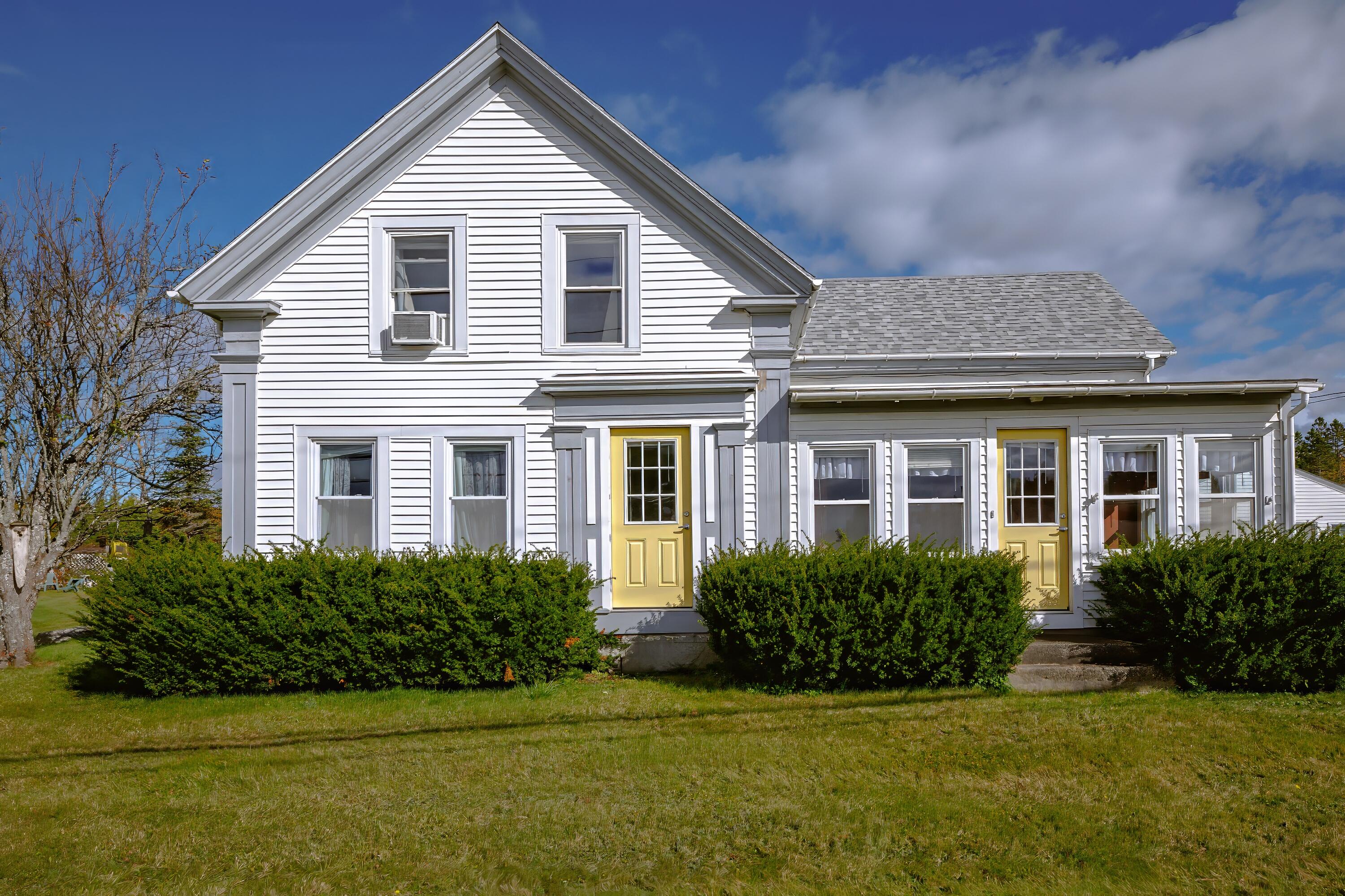 2702 Us Highway 1 Sullivan ME 04664