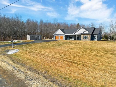 25 Curtis Lane Palmyra ME 04965
