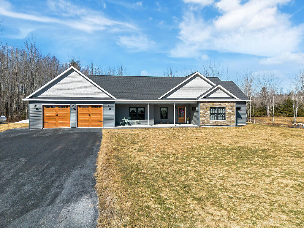25 Curtis Lane Palmyra ME 04965