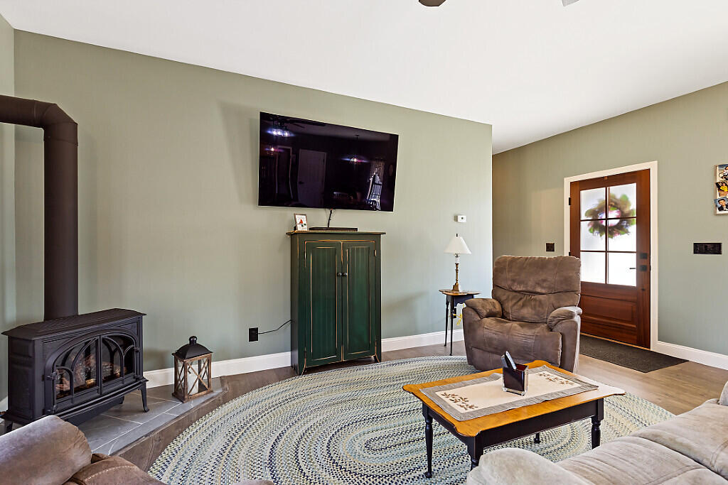 25 Curtis Lane Palmyra ME 04965
