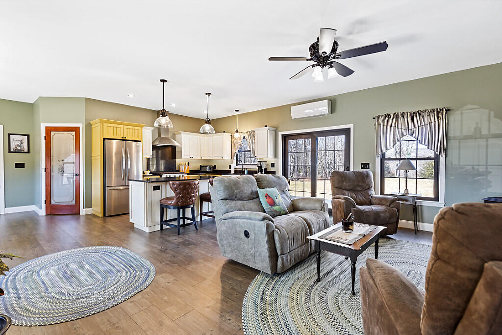 25 Curtis Lane Palmyra ME 04965