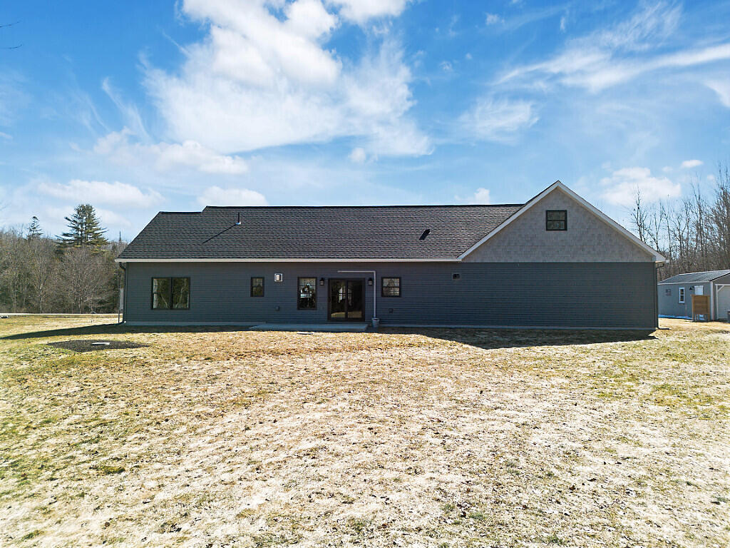 25 Curtis Lane Palmyra ME 04965