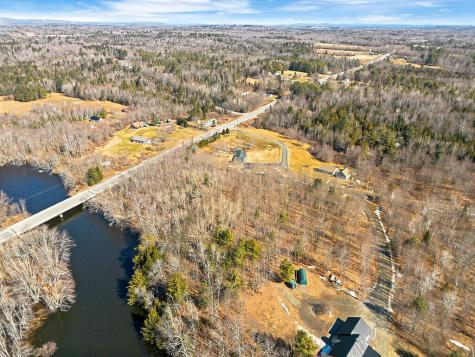25 Curtis Lane Palmyra ME 04965