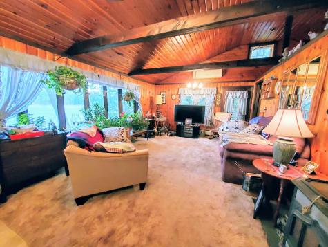 13 Restful Way Waterboro ME 04087