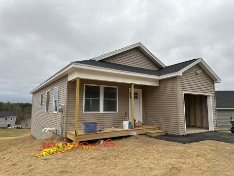 26 Village Circle Augusta ME 04330