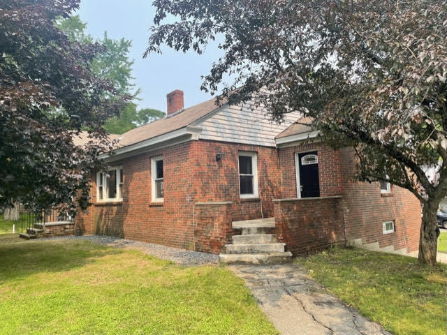 63 Western Avenue Waterville ME 04901