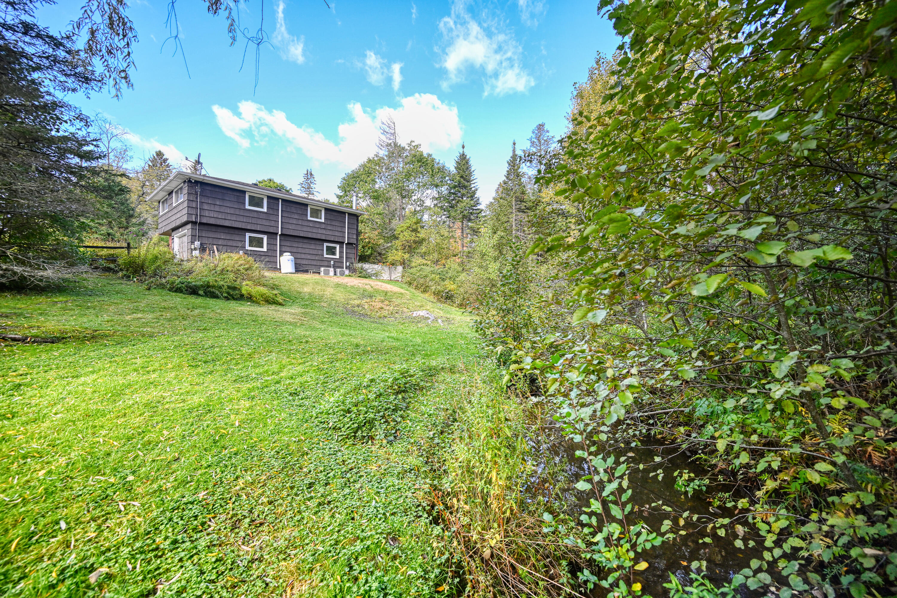 34 Stoneybrook Road Hampden ME 04444