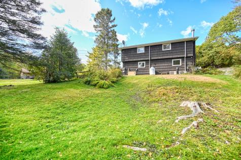 34 Stoneybrook Road Hampden ME 04444