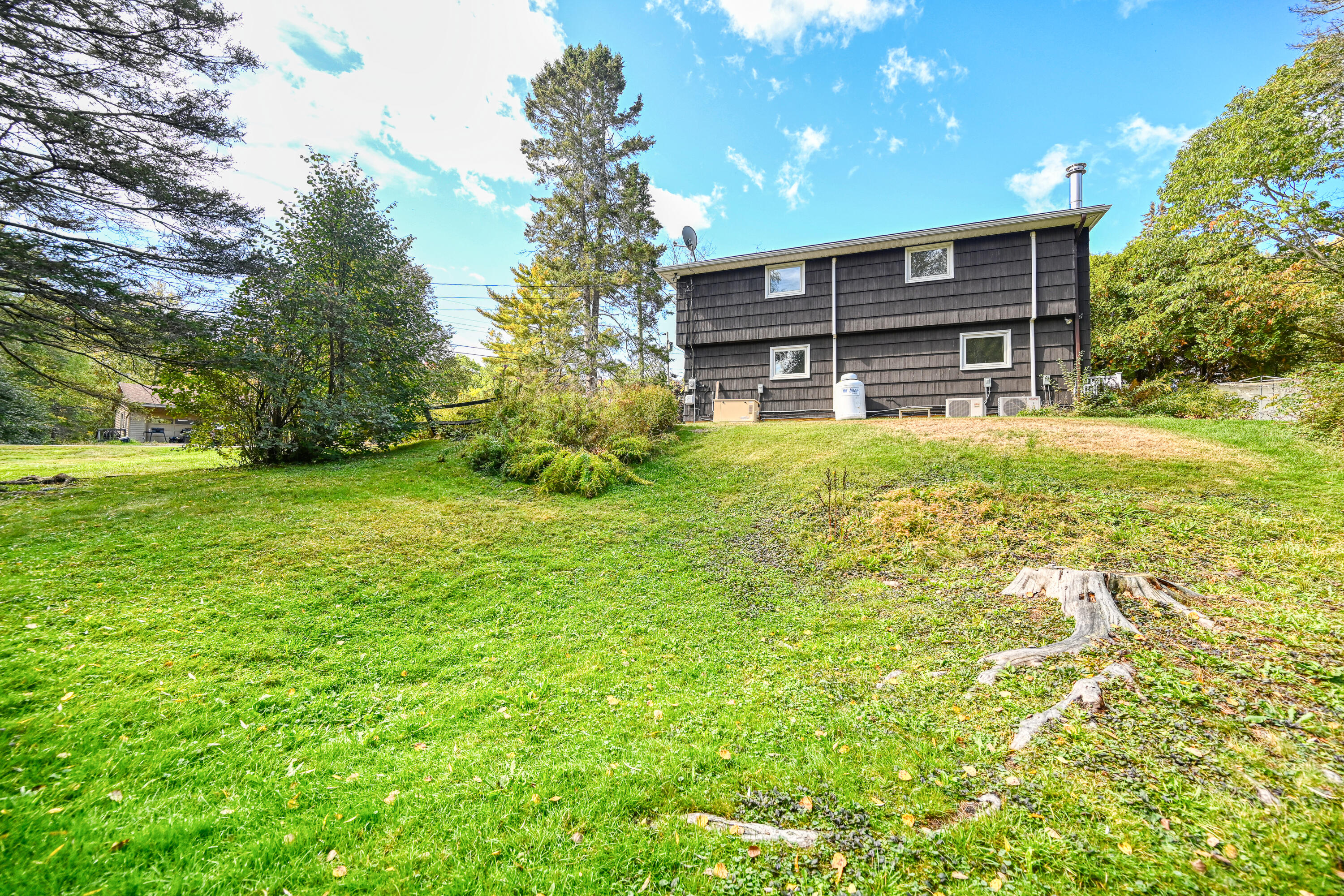 34 Stoneybrook Road Hampden ME 04444