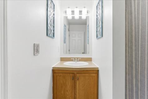 244 Back Street Monmouth ME 04265