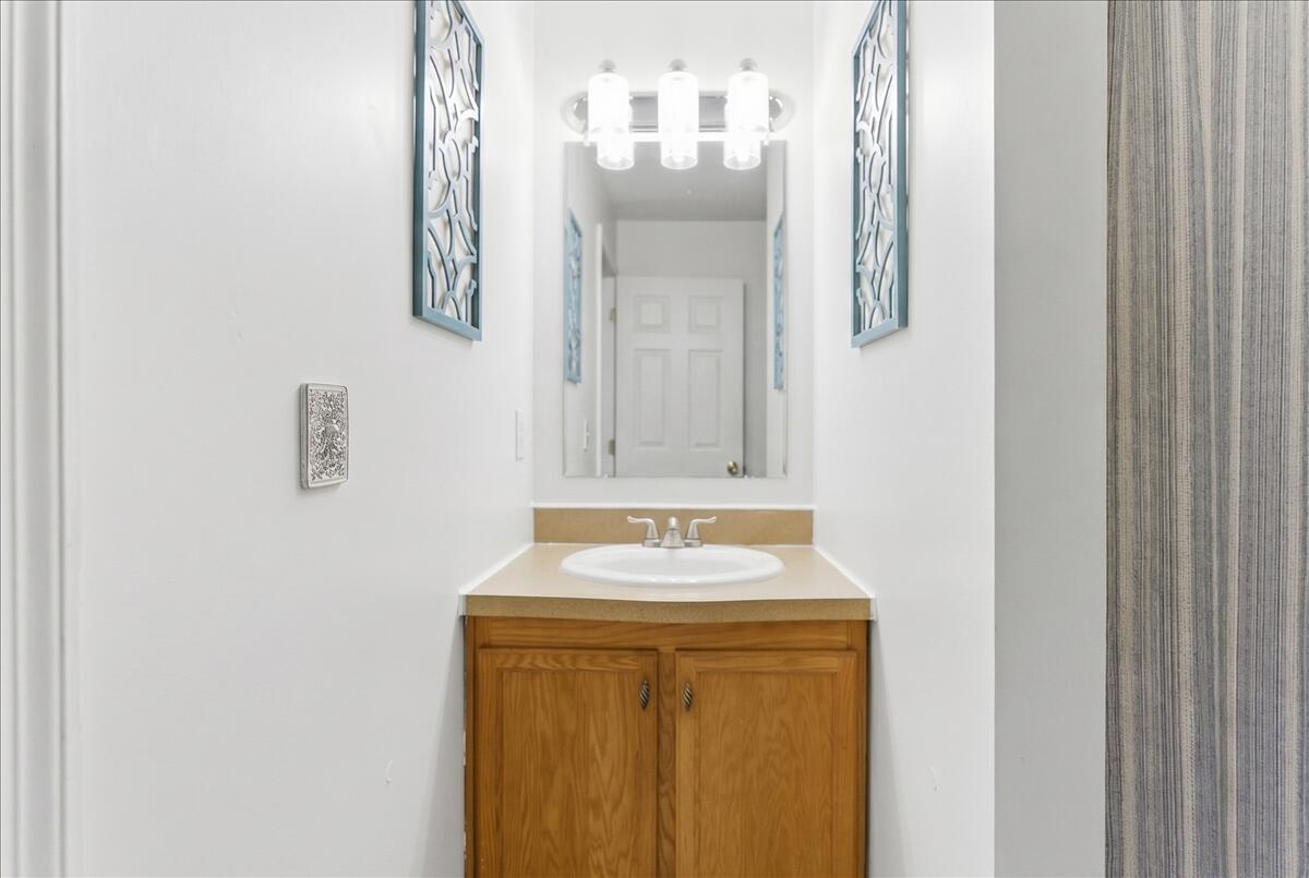 244 Back Street Monmouth ME 04265
