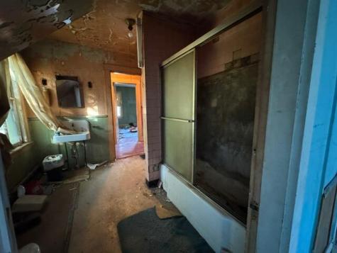 3 Wentworth Court Waterville ME 04901