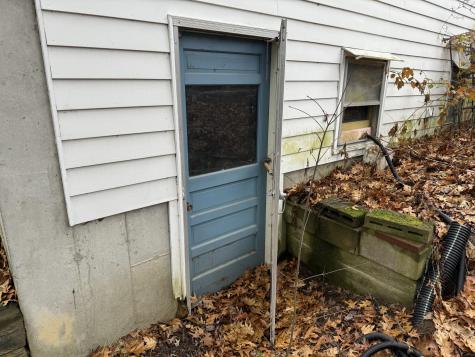 52 Mallett Drive Topsham ME 04086