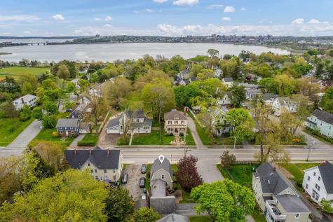 214 Ocean Avenue Portland ME 04103