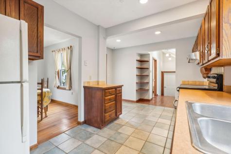 214 Ocean Avenue Portland ME 04103