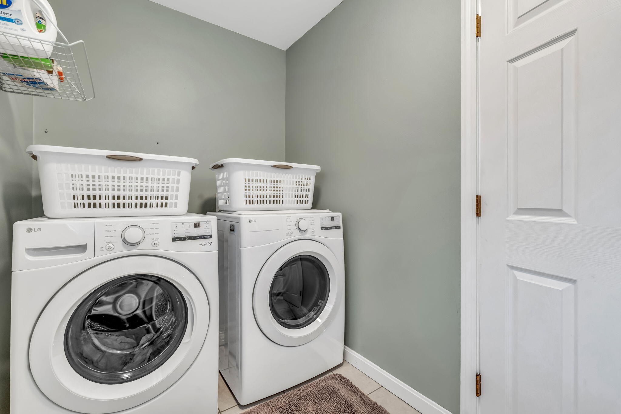 12 Surrey Lane Hampden ME 04444