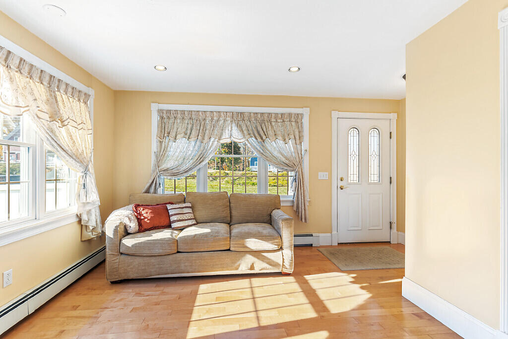 691 Oakland Road Belgrade ME 04917