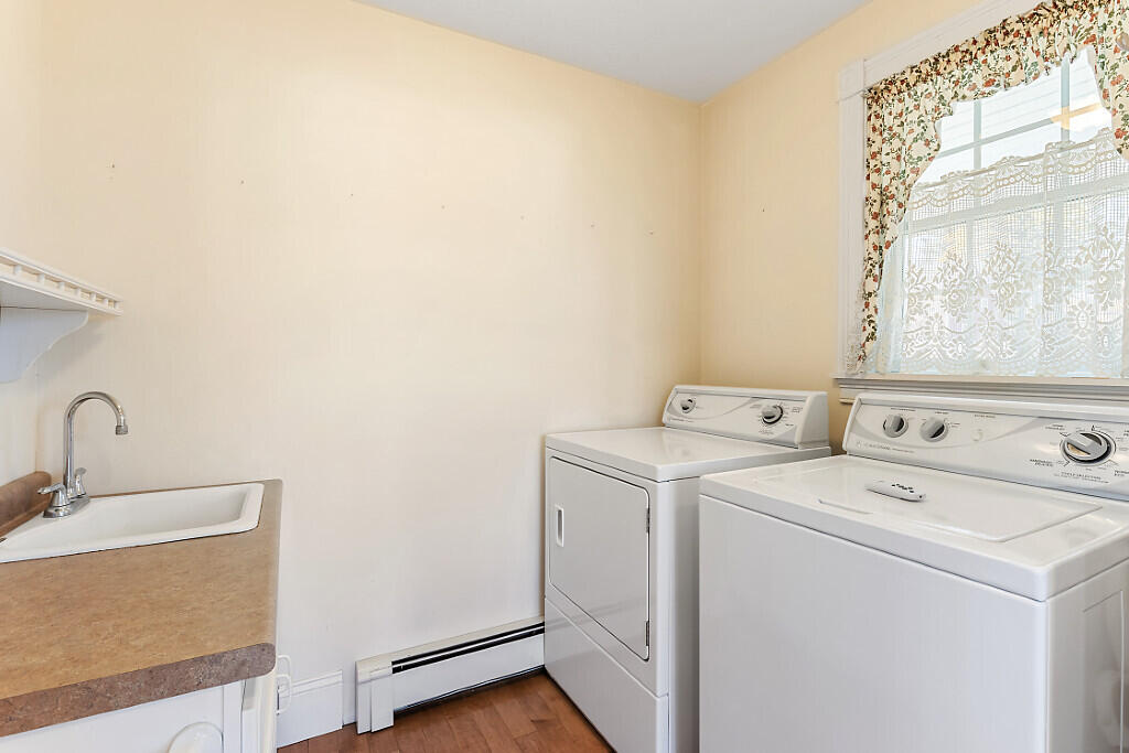 691 Oakland Road Belgrade ME 04917