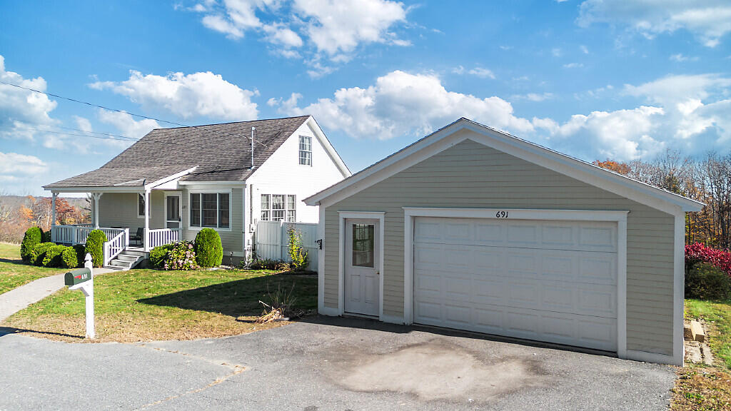 691 Oakland Road Belgrade ME 04917