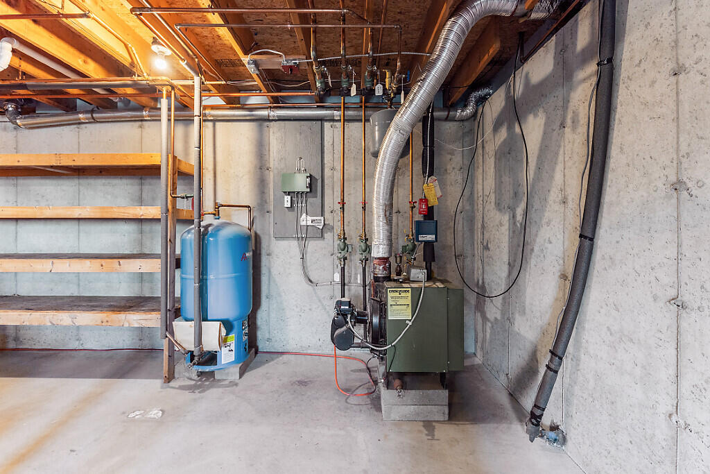 691 Oakland Road Belgrade ME 04917