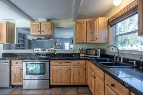 14 Thomaston Street Rockland ME 04841