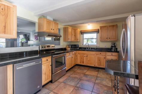 14 Thomaston Street Rockland ME 04841