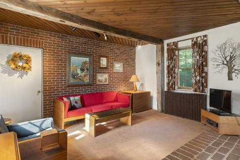 323 Court Street Auburn ME 04210