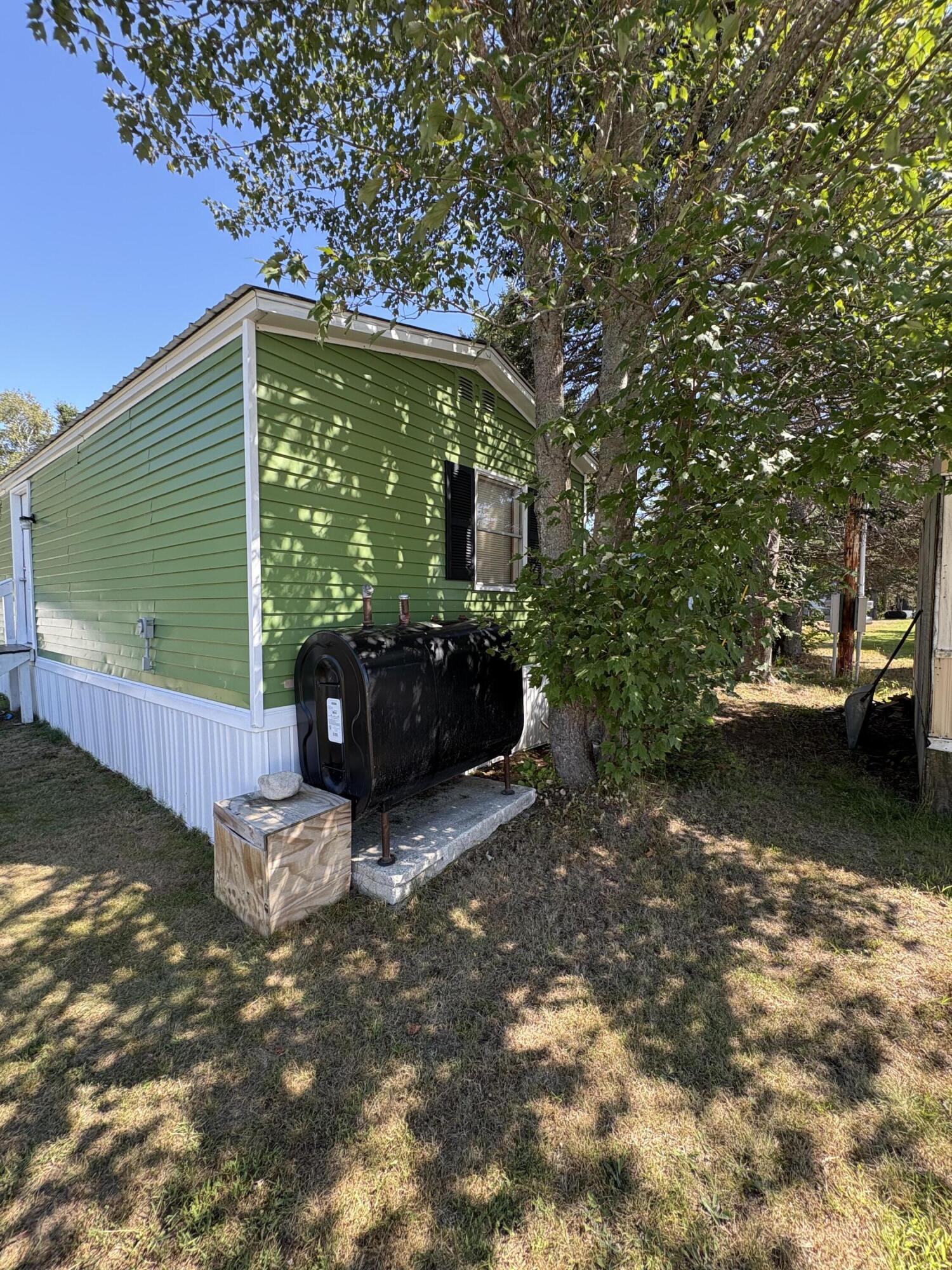 221 Kelley Mobile Home Park Millinocket ME 04462