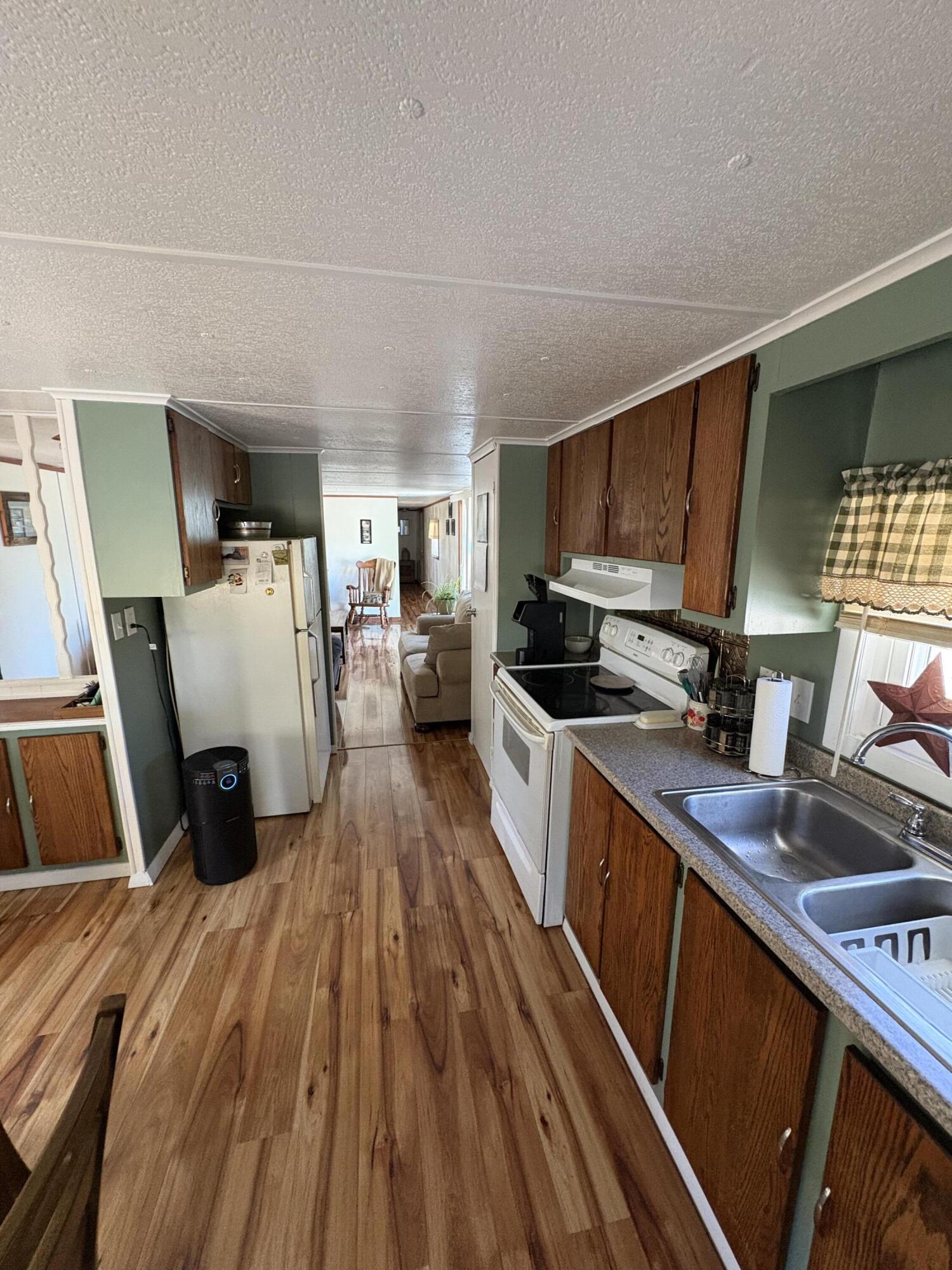 221 Kelley Mobile Home Park Millinocket ME 04462