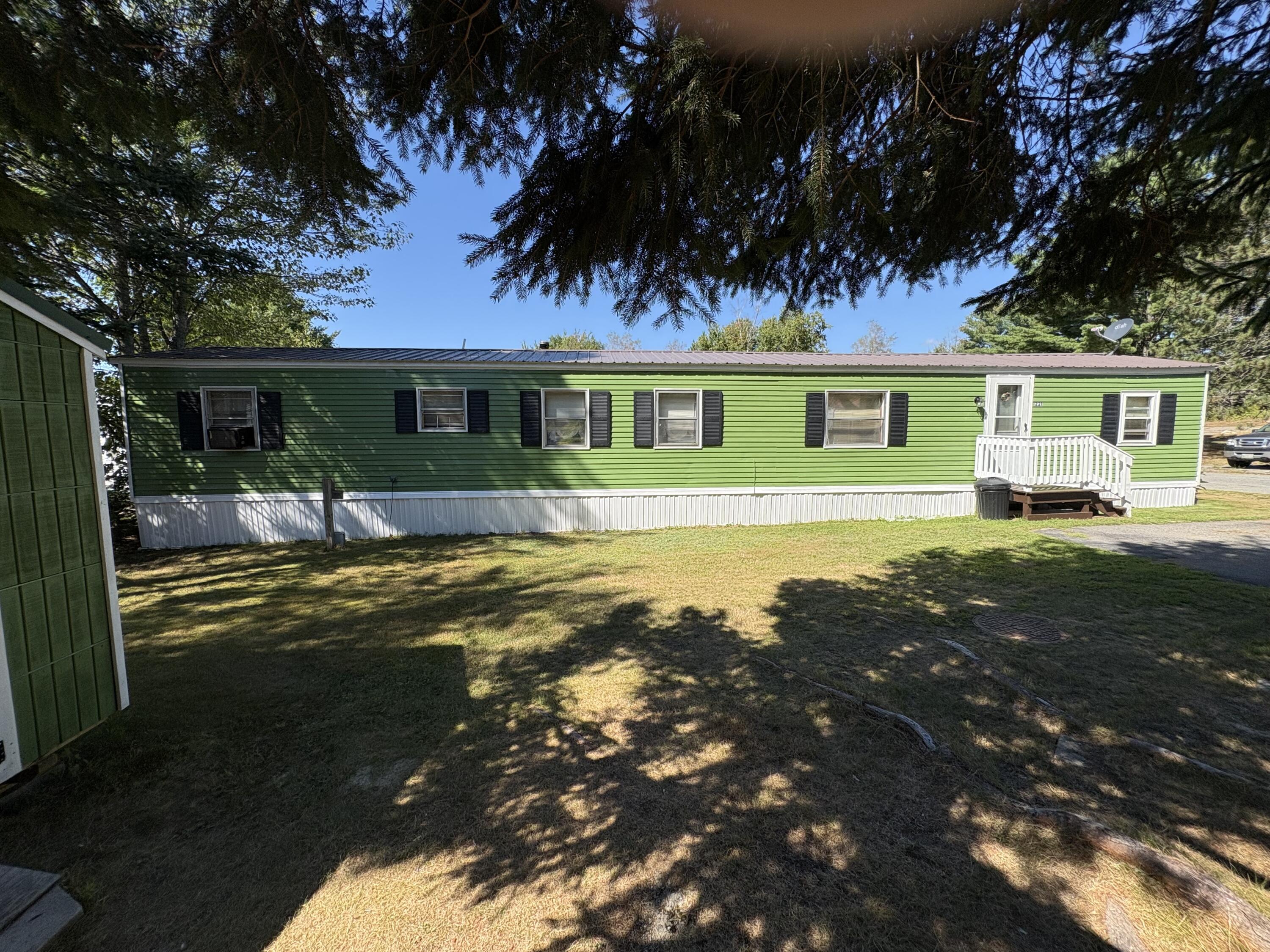 221 Kelley Mobile Home Park Millinocket ME 04462