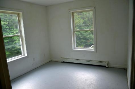 21 Lion Lane Oxford ME 04270