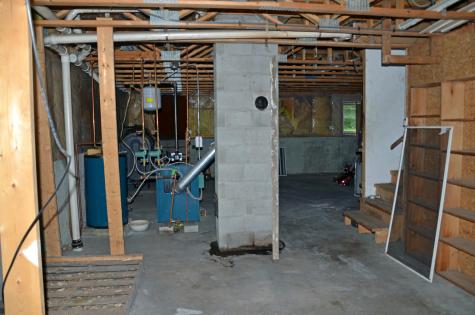 21 Lion Lane Oxford ME 04270