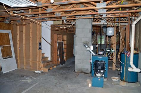 21 Lion Lane Oxford ME 04270