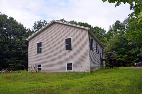 21 Lion Lane Oxford ME 04270