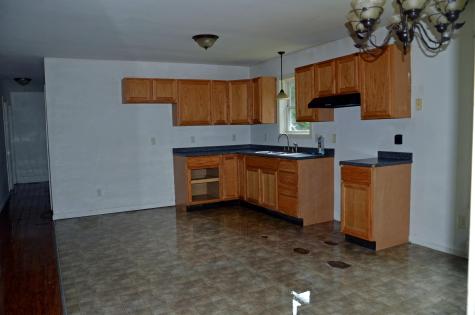 21 Lion Lane Oxford ME 04270