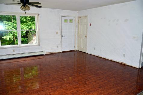 21 Lion Lane Oxford ME 04270