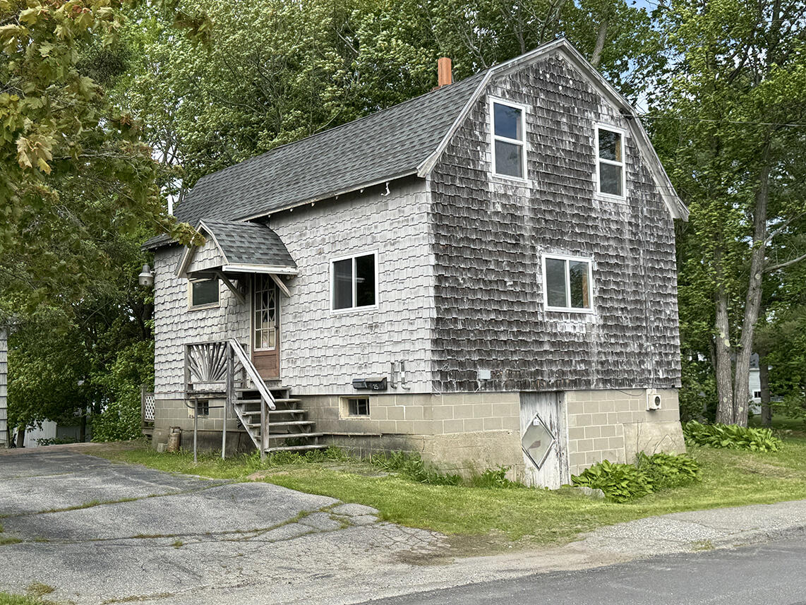 25 And 27 Pray Street Gardiner ME 04345