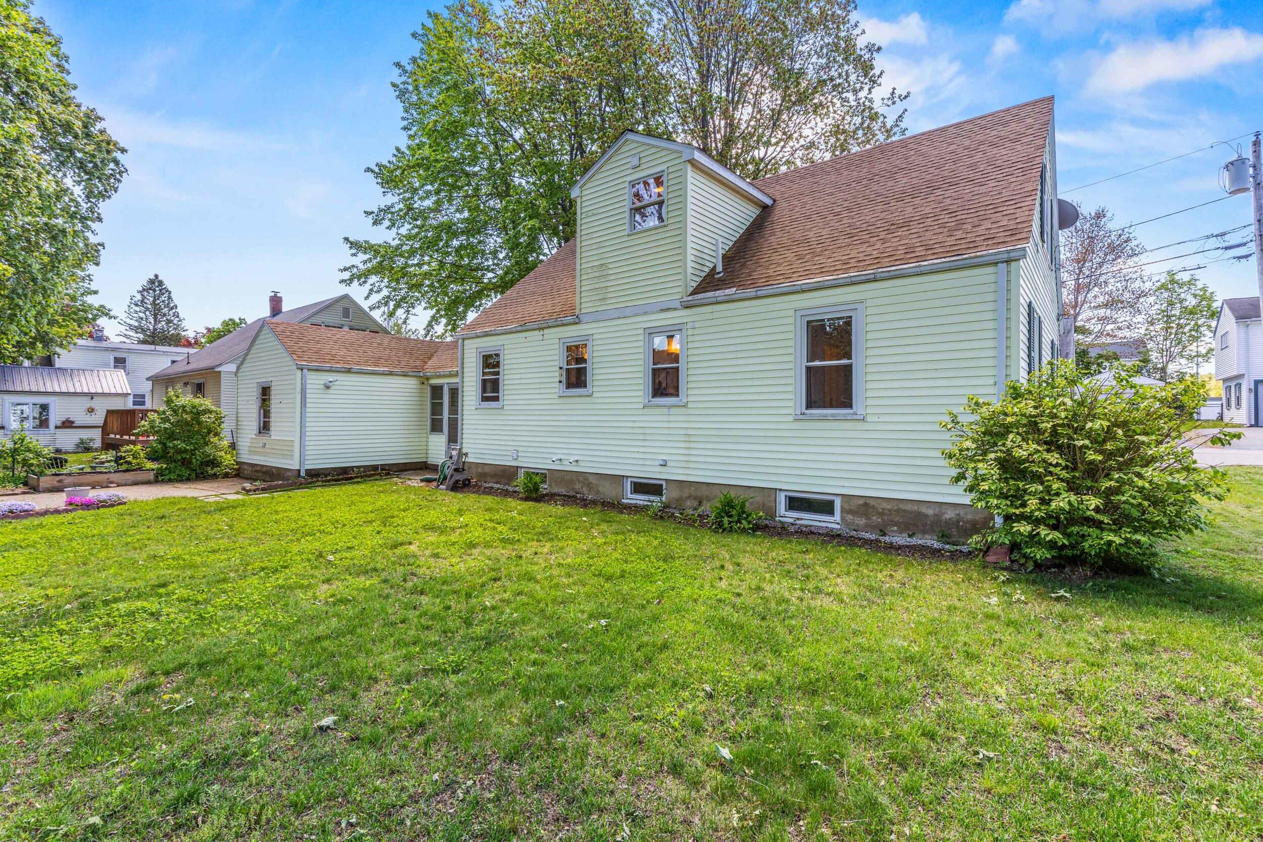 4 Hillside Avenue Biddeford ME 04005