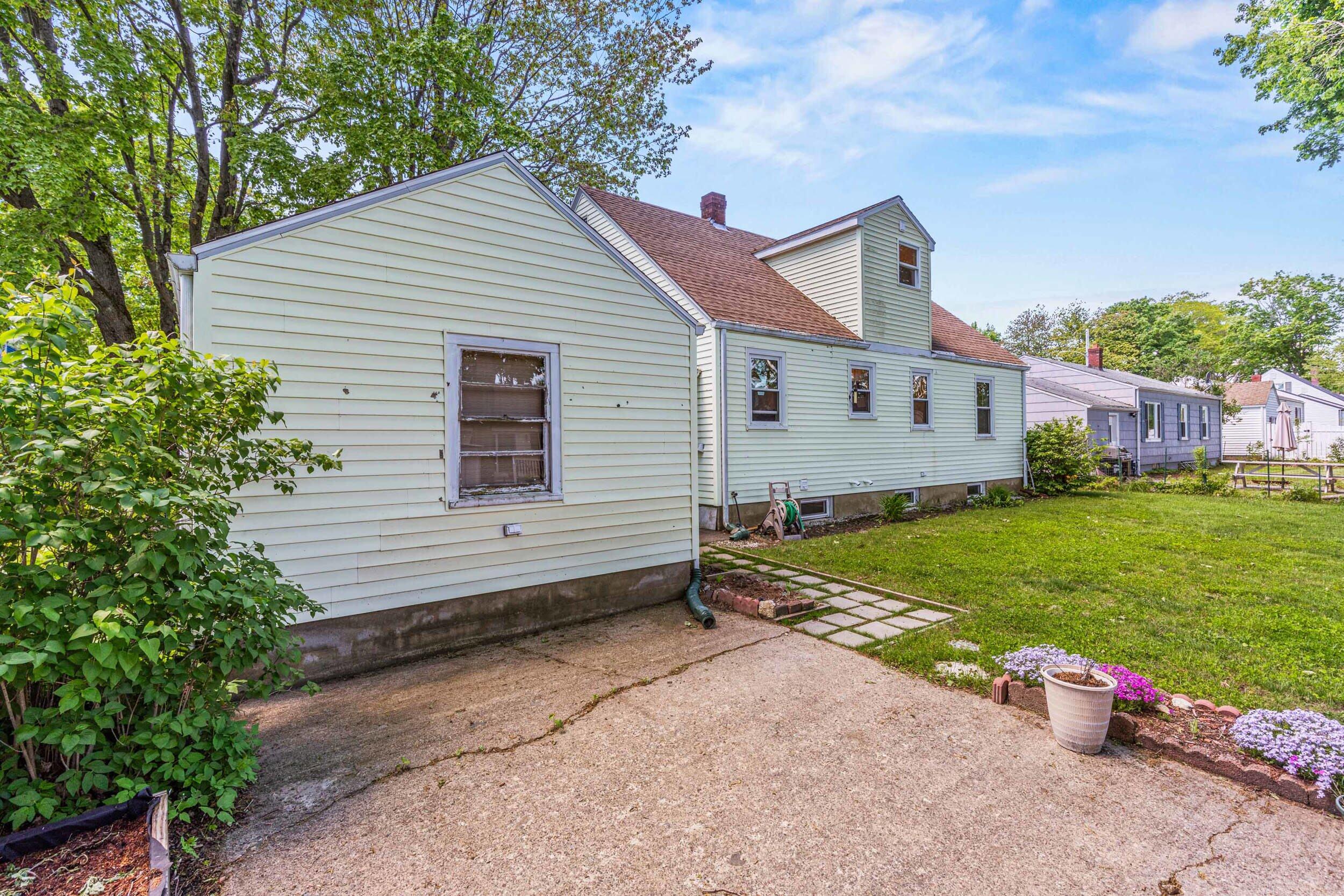 4 Hillside Avenue Biddeford ME 04005