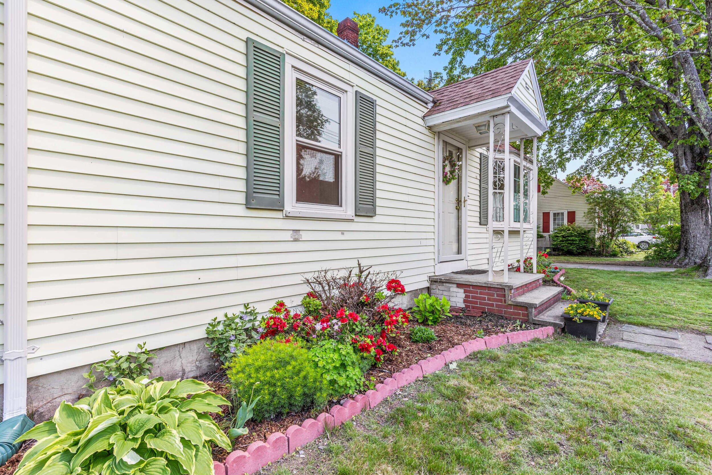 4 Hillside Avenue Biddeford ME 04005