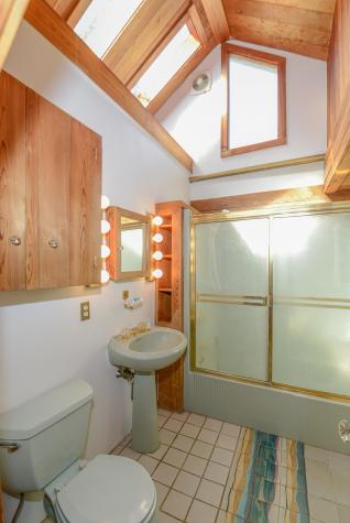 104 Dunn Road Norway ME 04268