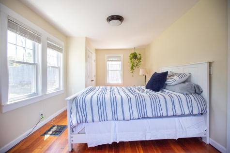 8 Roberts Street Falmouth ME 04105
