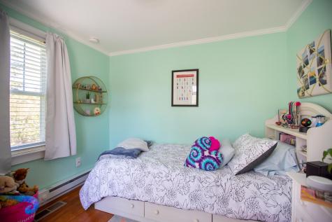 8 Roberts Street Falmouth ME 04105